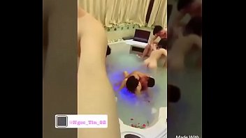 Bercinta Lembur Di Kamar Mandi Bareng Pasangan Vietnam