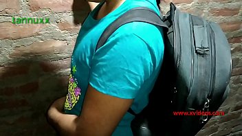 Gadis India Desi Digituhin Pelan-pelan Sama Guru Muda