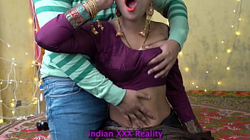 Milf Hot Stepmom Dan Anak Tiri Ngentot Keras Dengan Suara Hindi Yang Menggairahkan