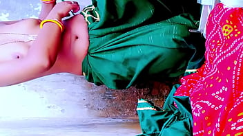 Bhabhi Desi Seksi Perawan Desa Memperlihatkan Semuanya Dalam Video Mesum Viral
