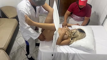Istriku Diperiksa Dokter Kandungan, Tapi Aku Yakin Mereka Selingkuh Di Depanku Dan Istriku Menikmati Perselingkuhan Itu