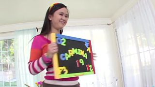 Gadis Asia 19 Tahun Cantik Dan Imut Carmina Kai Pertama Kali! Kontol Besar Dari Sudut Pandang Pov