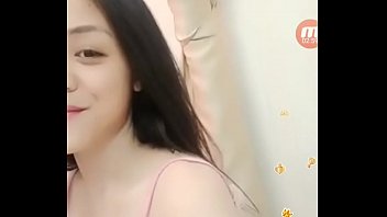 Tetesan Susu Gadis Vietnam Di Bigo Live