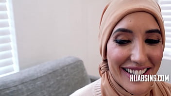 Menghancurkan Hambatan Budaya Dengan Setiap Tusukan Yang Menggairahkan