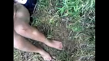 Main Seru Di Kebun Yang Panas Dan Menggoda