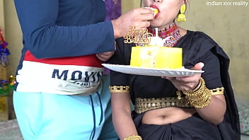 Indian Janmadin Ki Garam Raat – Chudai Ka Maza Hindi Mein