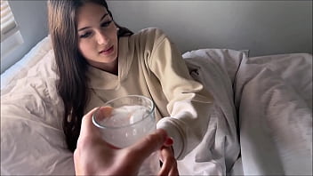 Hari Sakit Bersama Adik Tiri – Sophie Tyler – Terapi Keluarga Yang Panas – Alex Adams