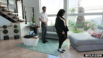 Milf Arab Menggila Rindu Kontol Muda – Kylie Kingston