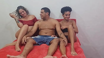Memek Ibu Dan Anak Perempuan Ditusuk Bergantian.