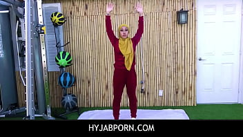 Pelatih Bugar Menggila Dengan Klien Arab Seksi